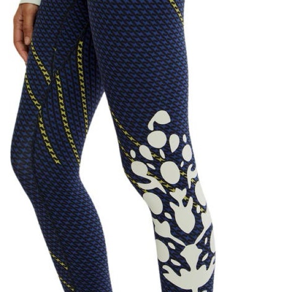 Free People Never Better Graphic Leggings❤️ NWOT size L - Picture 7 of 8